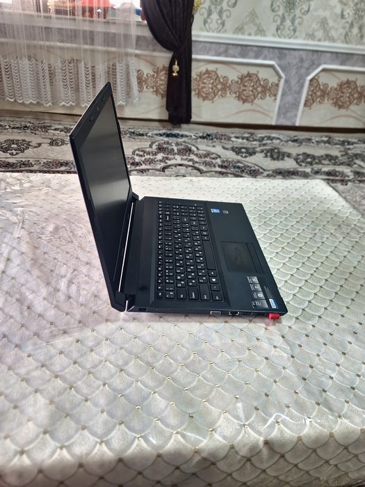 Laptop Lenovo B50