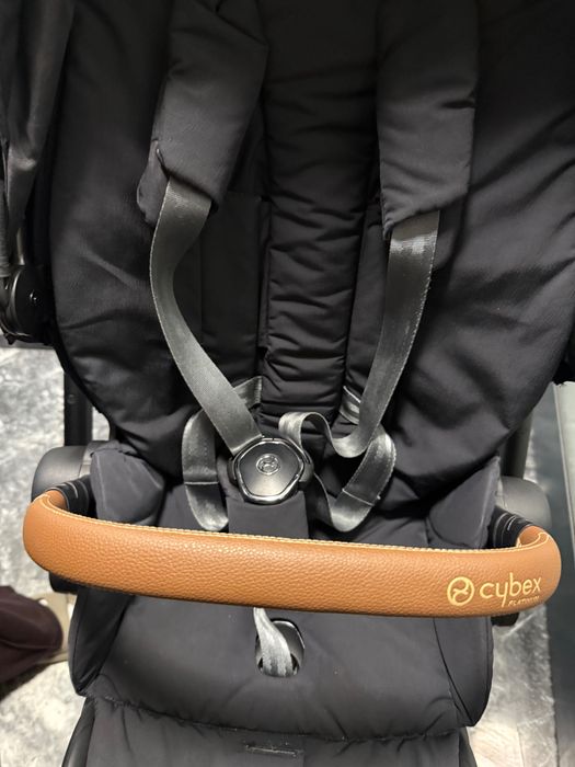 Cybex Priam 4 Platinum + два коша + зимен чувал + аксесоари