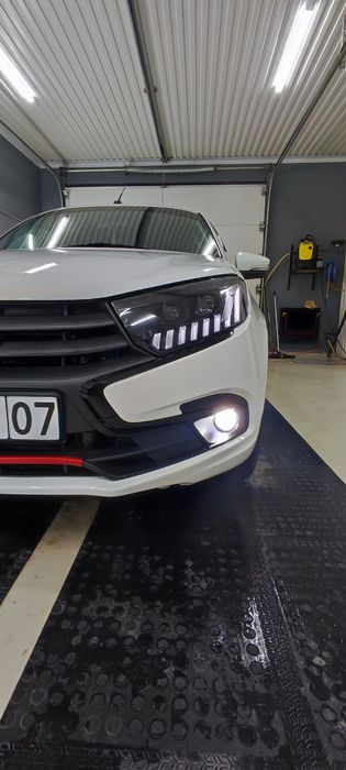 Продам фары Лада Гранта ФЛ