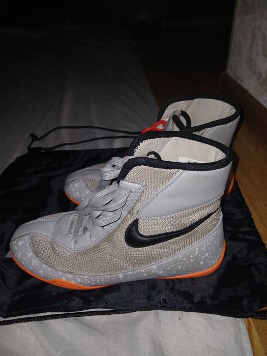 Baksyorka nike machomai 2 razmer 40
