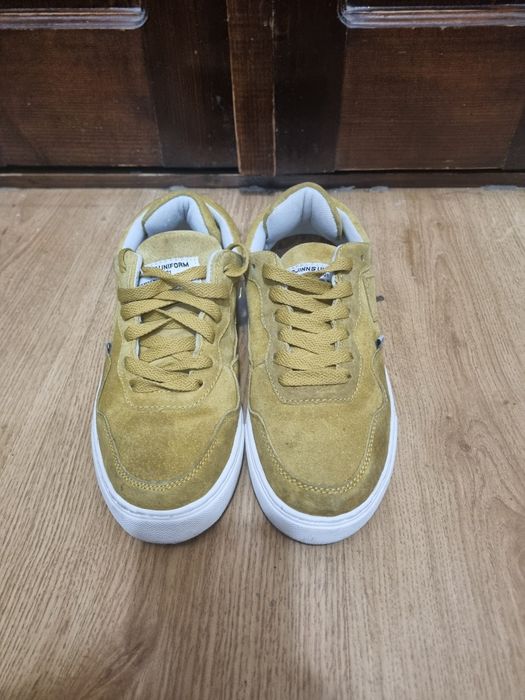 Adidasi Djinn's piele