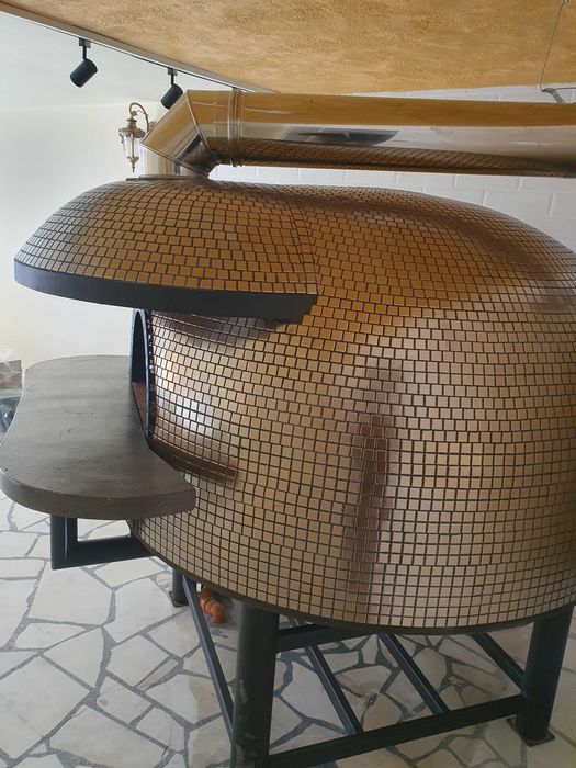 Неаполитанска Пещ на дърва за пица