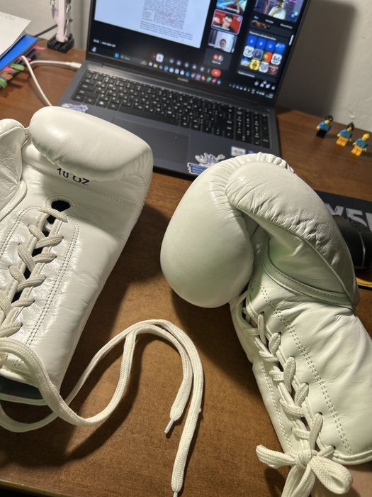 Продам перчатки для бокса