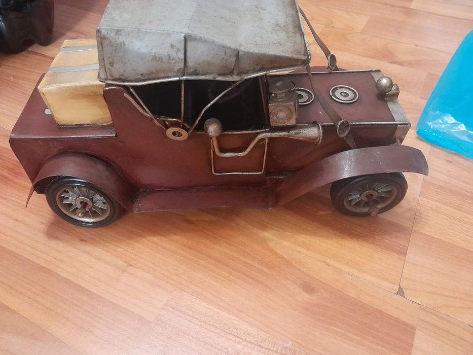 Mașinuță  handmade veche