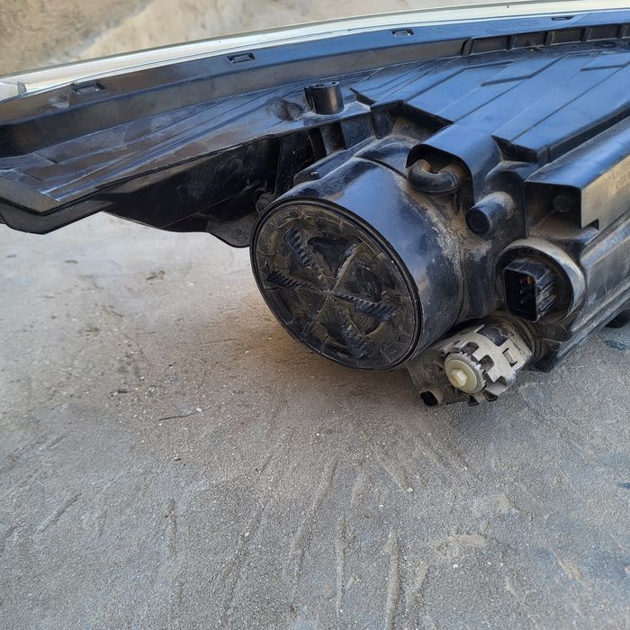 Киа рио передни фар . год 2015