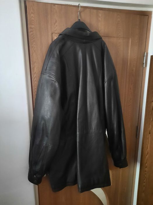 Haina de piele ,marime mare 3XL, culoare  maro inchis.