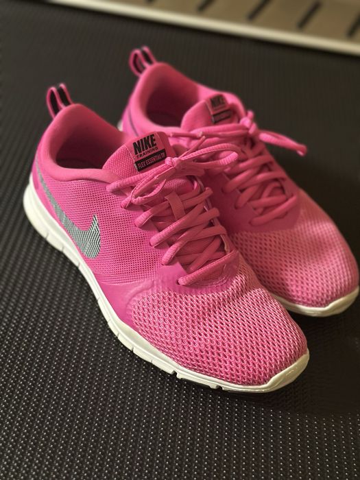 Дамски маратонки Nike