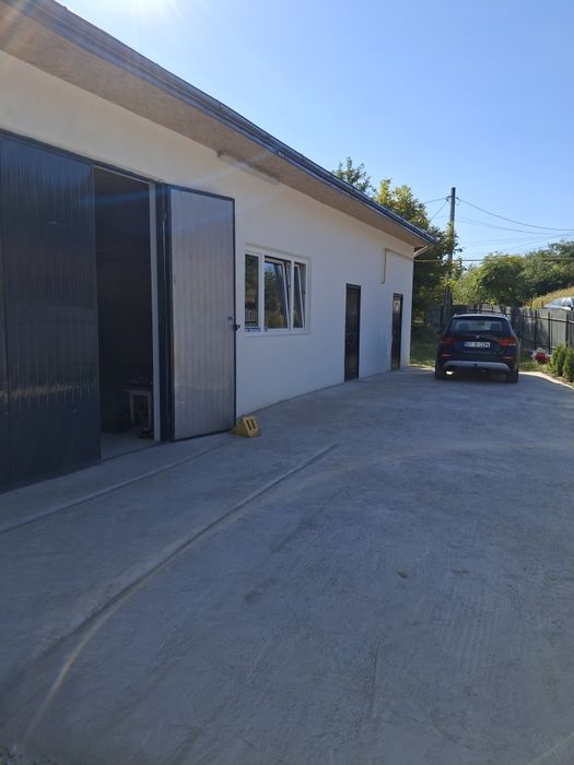 Vând hală-garaj-depozit