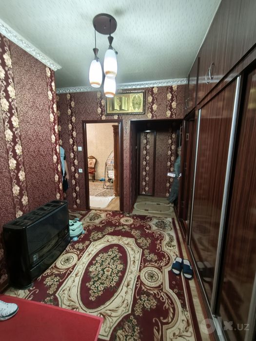 Продается 4-х комнатная квартира в городе Янгиюле.