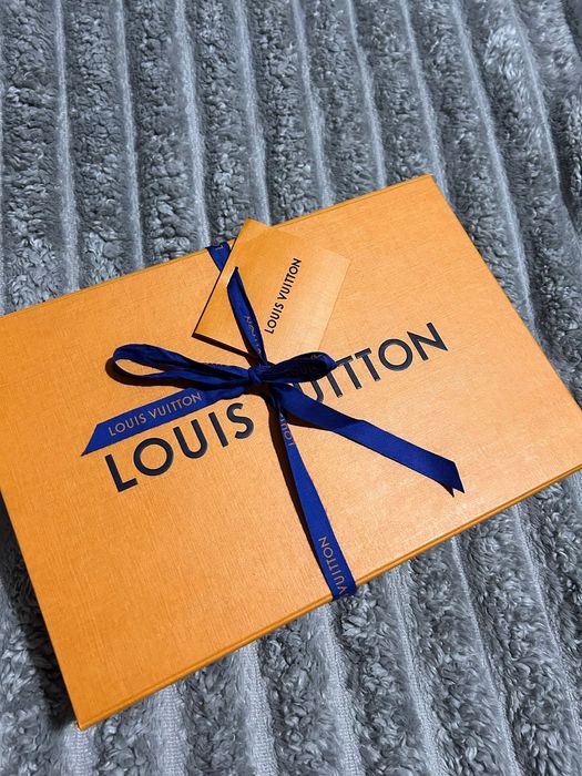 Vand tricou Louis Vuitton