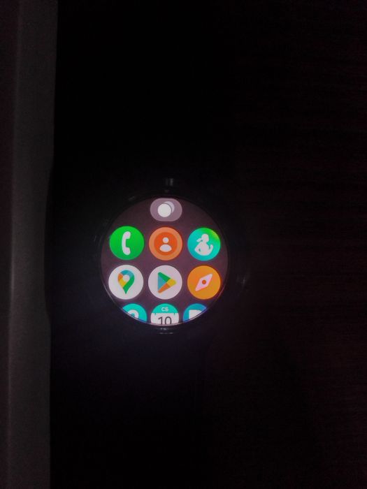 Продам смарт-часы Samsung Galaxy Watch4 Classic.