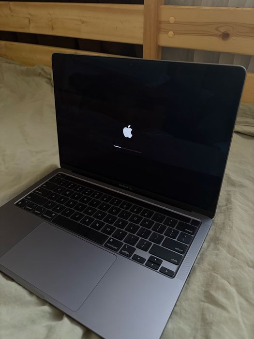 Продам Macbook Pro