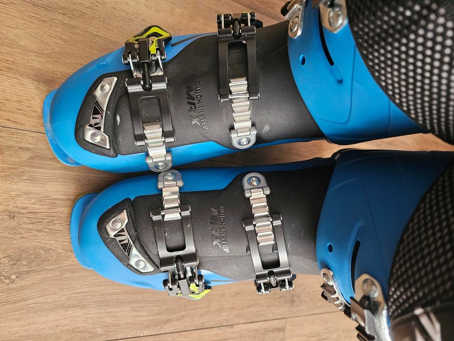 Ски Volkl и ски обувки Tecnica