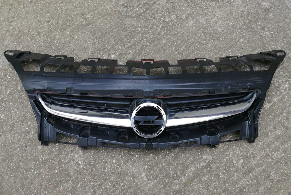 grila radiator Opel Astra J facelift 350