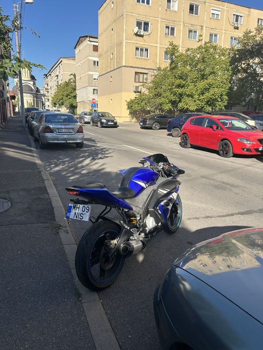 Yamaha yzf r125