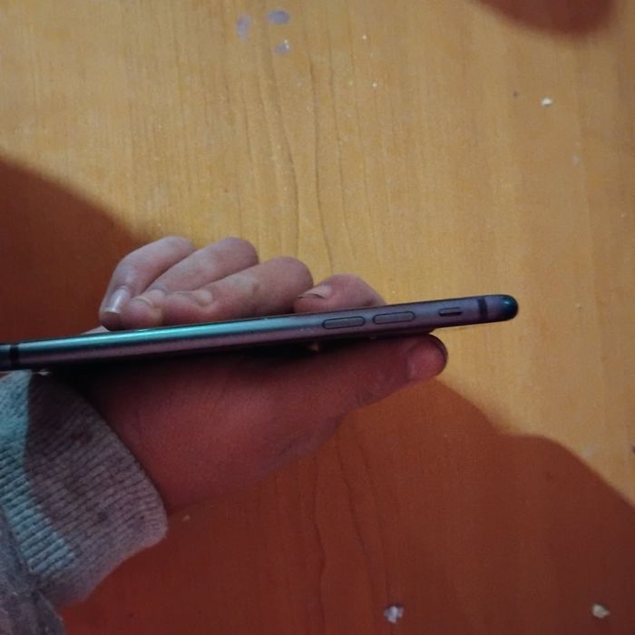 Vând/scimb iphone 8