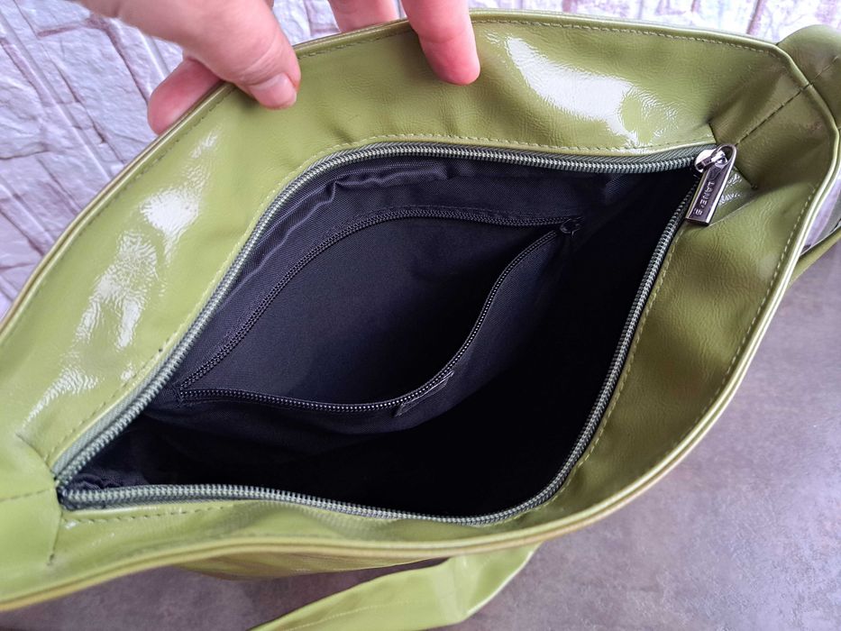 дамска чанта зелена лачена торба