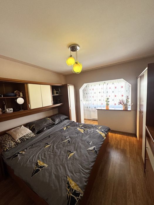 Vând apartament 3 camere, 84mp utili, mobilat/utilat direct de la PROPRIETAR + loc de parcare