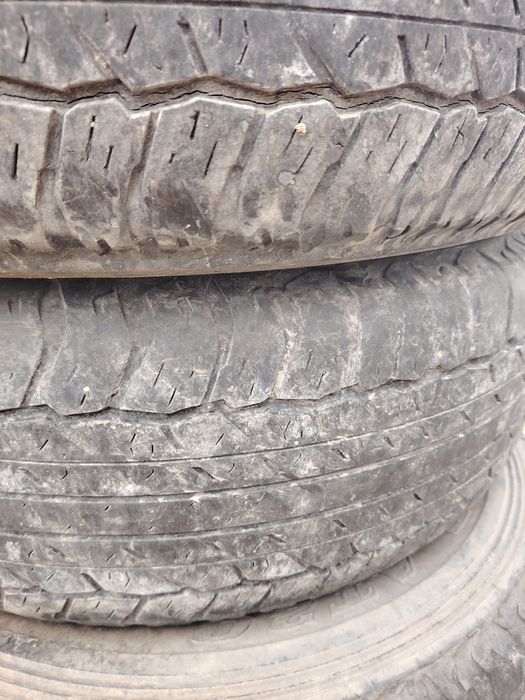 Продам шины б/у летние.