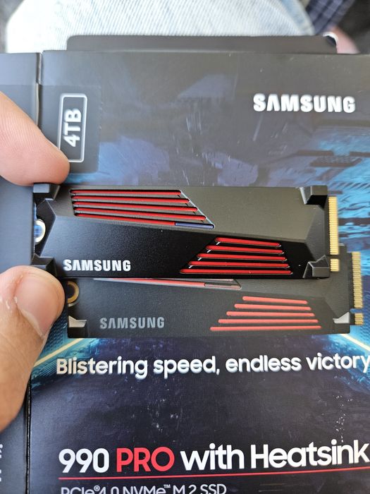 SSD Samsung 990 PRO 4TB, PCIe Gen 4.0 x4, NVMe M.2. Heatsink 5 ani garantie + factura eMag