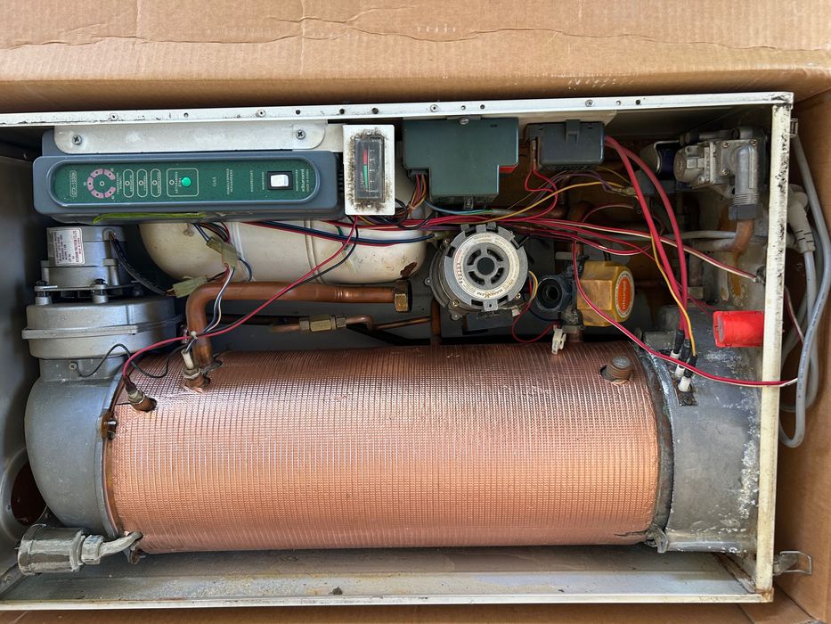 Продается двухконтурный котел