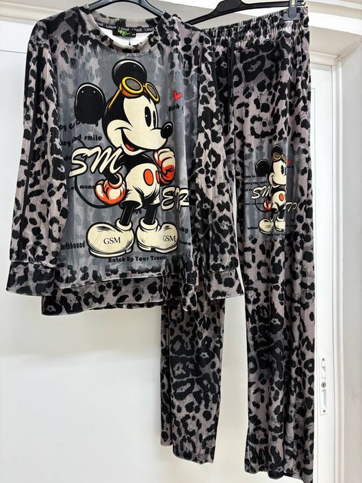 Compleu damă diferite modele