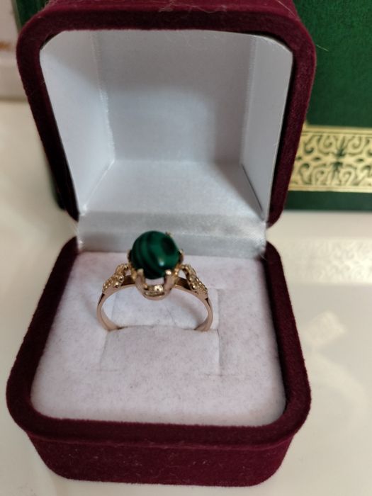 Советское кольцо 583 пробы с малахитом