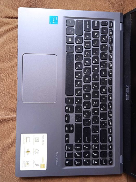 Asus X515EA 15.6" FHD Intel i3-1115G4 8GB 512 GB SSD отлична батерия