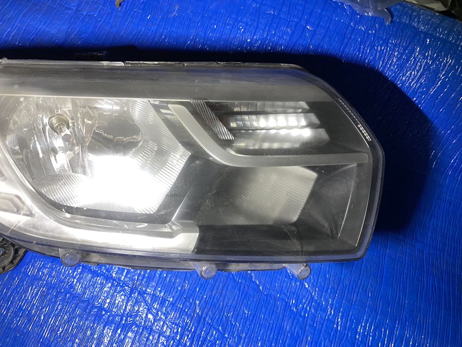 Far Dacia Logan 2 Sandero 2 Facelift 2017 - 2020 far dreapta DRL