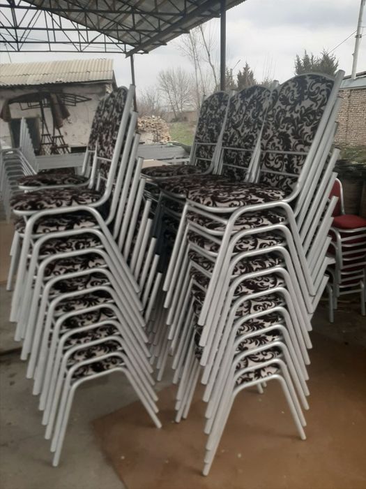 стол ва стуллар ишлаб чикарамиз