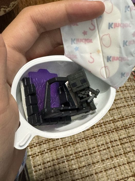 Киндер Майнкрафт, Kinder Joy Minecraft