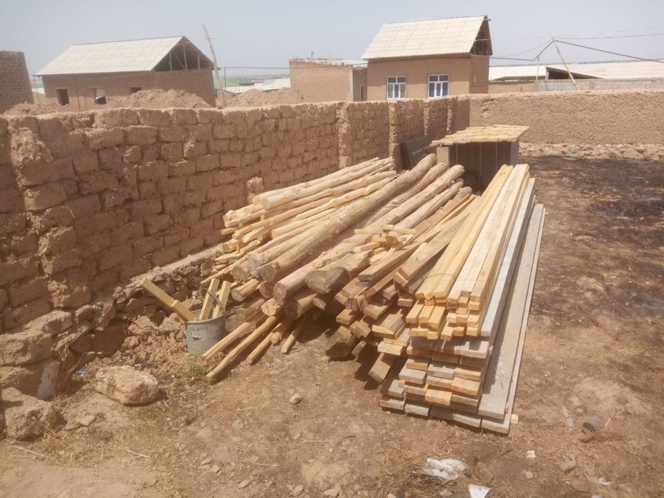 10 sotix uchastka sotiladi