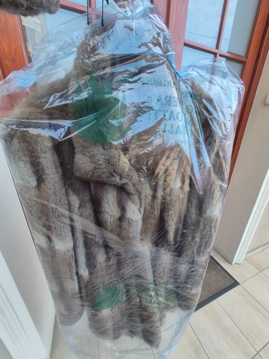 Vand haina de blana naturala