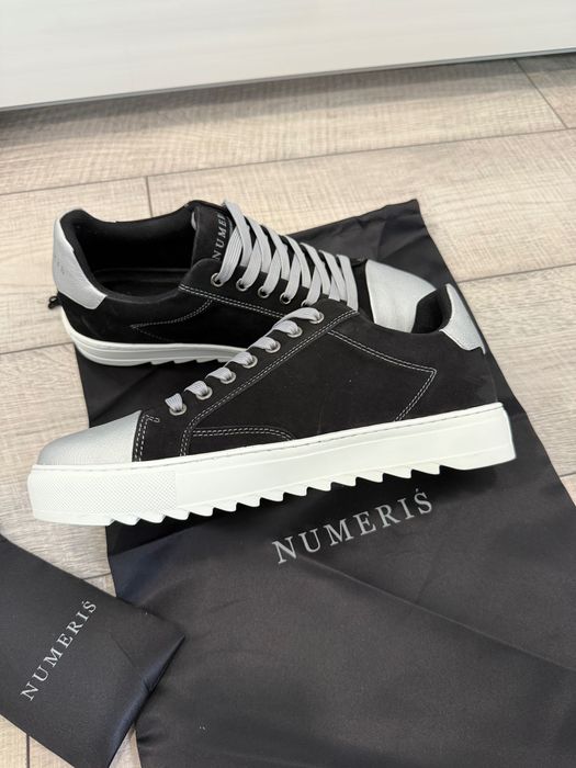 Numeris Atelier Black 44