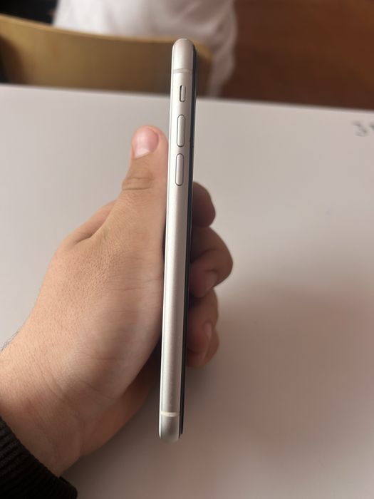 Айфон 11 с коробкой