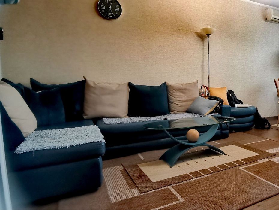 Холна гарнитура в изключително залазено състояние