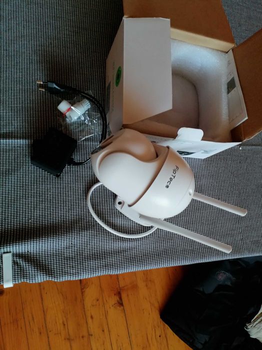 Камери за видеонаблюдение Model LO24 4K UHD - 8MP + 3x64GB карти памет