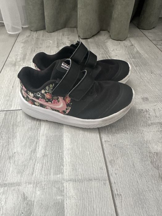 Лот маратонки nike 25 и 26 номер и боти H&M номер 25