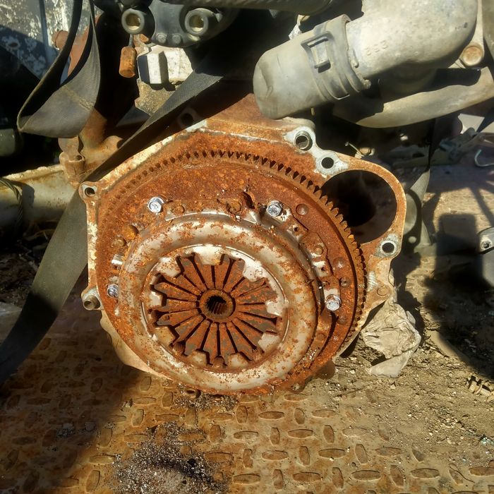 Двиготель митсубиси 4g 13