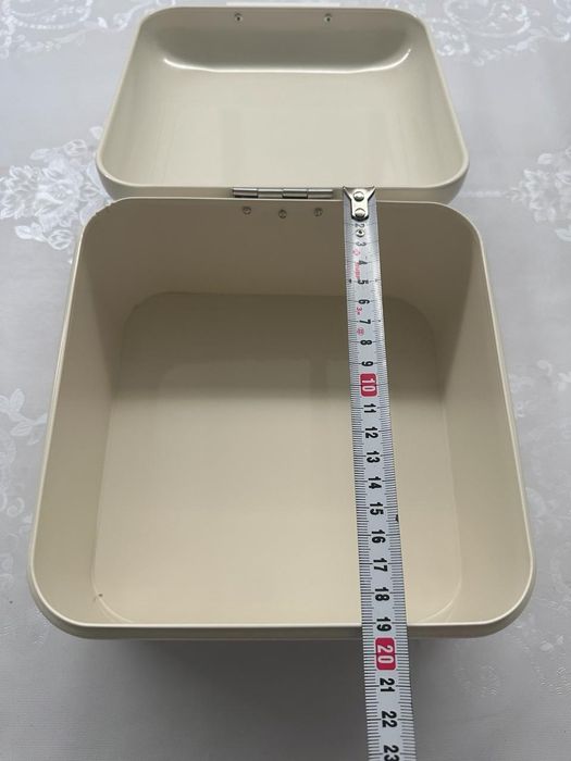 Хлебница металлическая