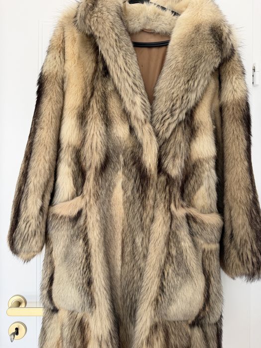 Haina din blana de vulpe