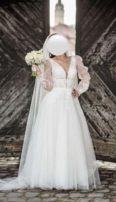 Rochie mireasa marimea 36. ( voal inlus in pret )