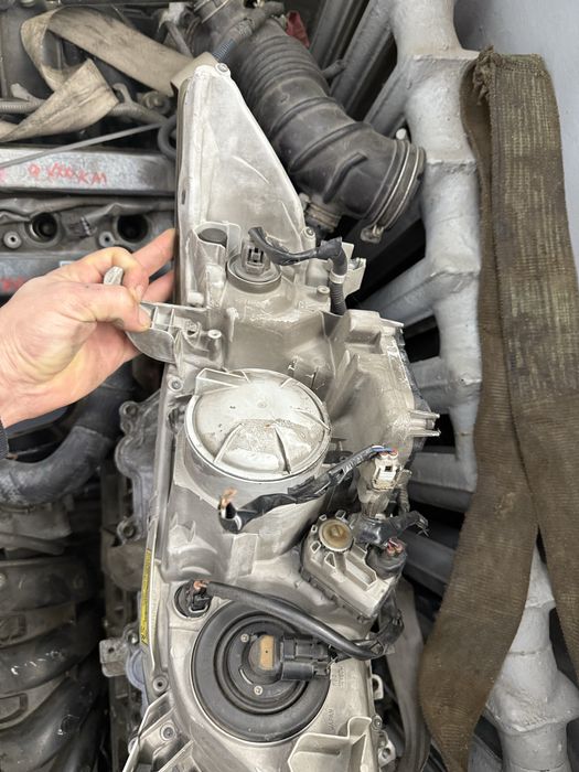 Правя фара камри 40