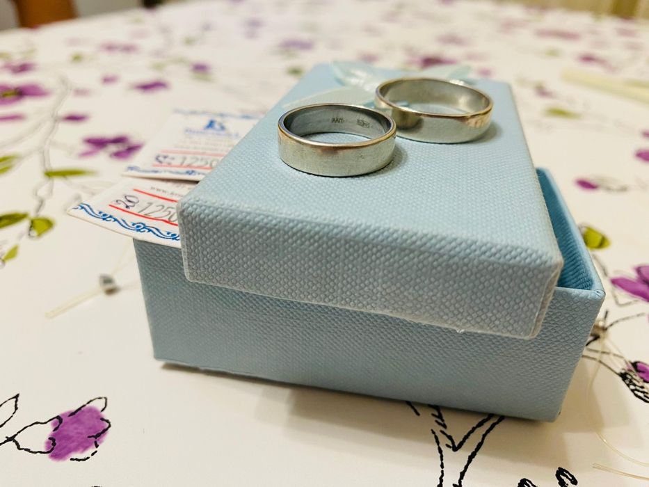 Продам парные кольца из серебра