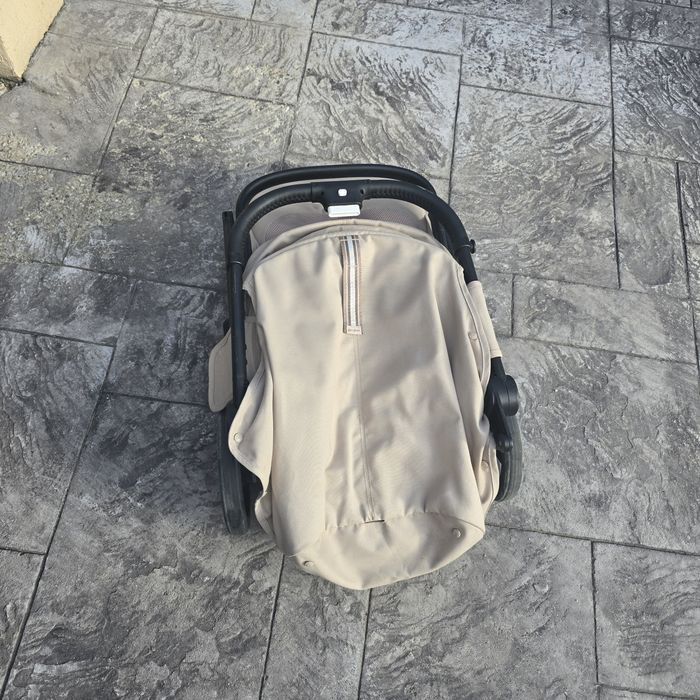 Vând cărucior Cybex Beezy