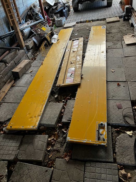 Капаци за ремарке / леген - от самосвал Mercedes 709