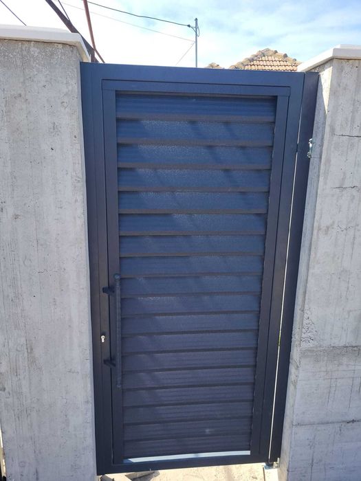 Jaluzele metalici porti grosime 0.5 0.6 mm dublu vopsit