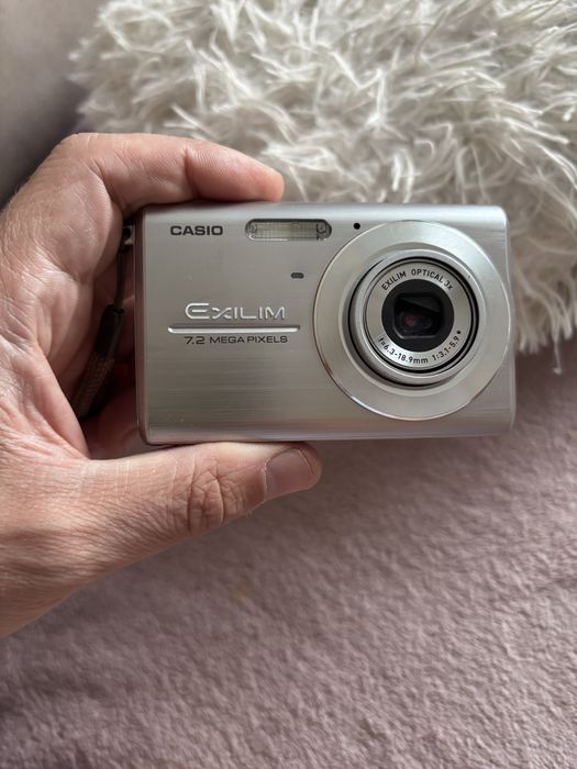 Casio Exilim EX-Z75