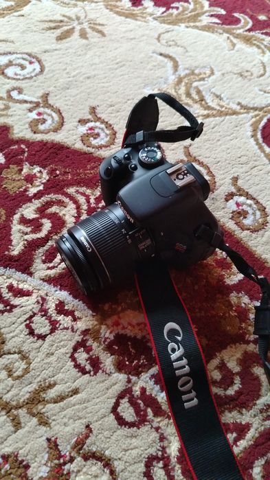 Продаю фотоаппарат Canon 600D