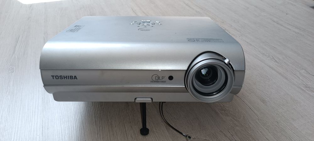 Проектор TOSHIBA TDP-S35
